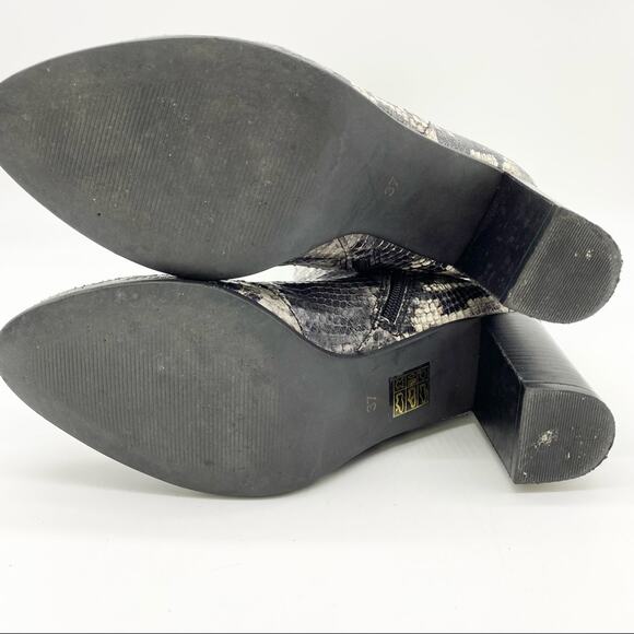 Dusano Womens Boots Size 37 Snakeskin Python Print Chunky Heeled Mobwife Retro - Picture 7 of 10